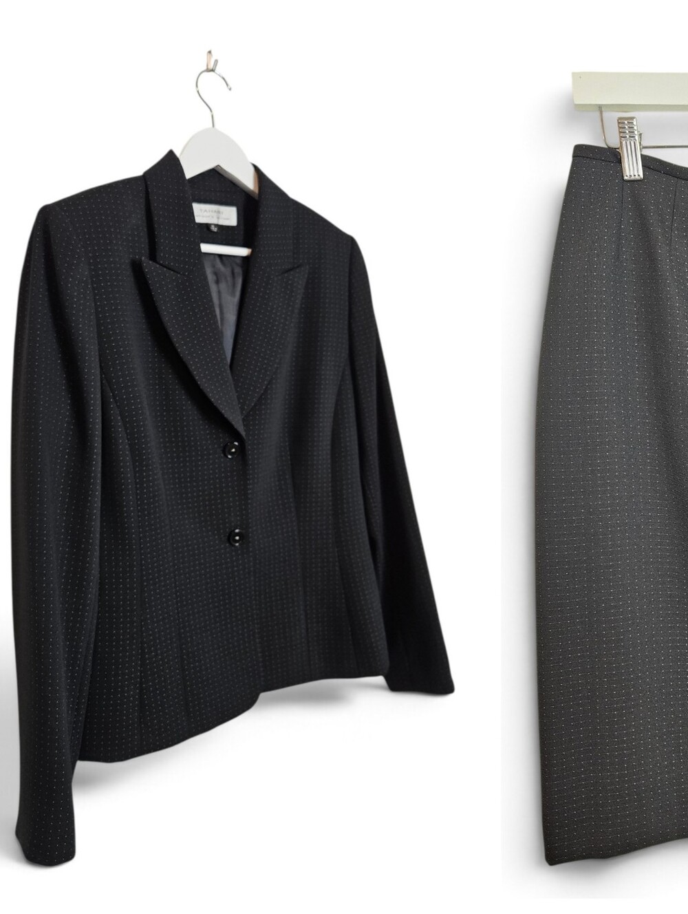 Tahari Arthur S Levine 2 Piece Skirt Suit Size 10 Tailored Career Charcoal Black